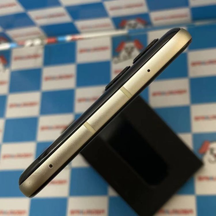 motorola razr 50d 8GB/256GB �ۥ磻�ȥޡ��֥� M-51E docomo��