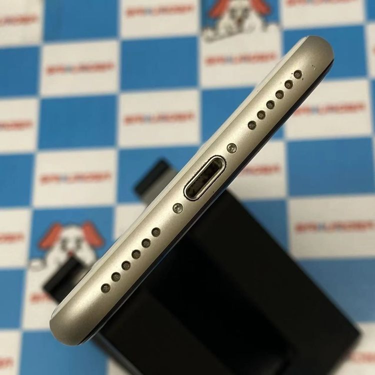 ¨��ȯ����iPhoneSE ��3���� 256GB �������饤�� MMYK3J/A SIM�ե꡼