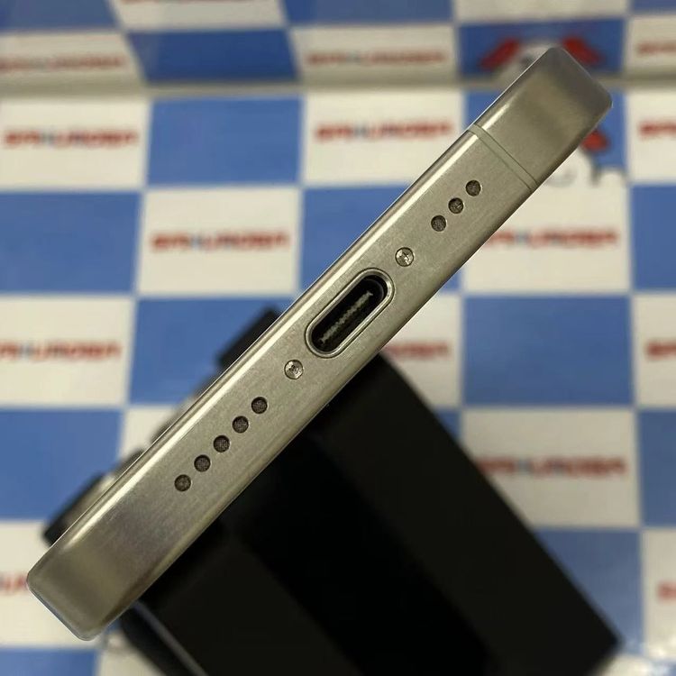 iPhone15 Pro 256GB �ۥ磻�ȥ����˥��� MTUD3J/A AU��SIM�ե꡼