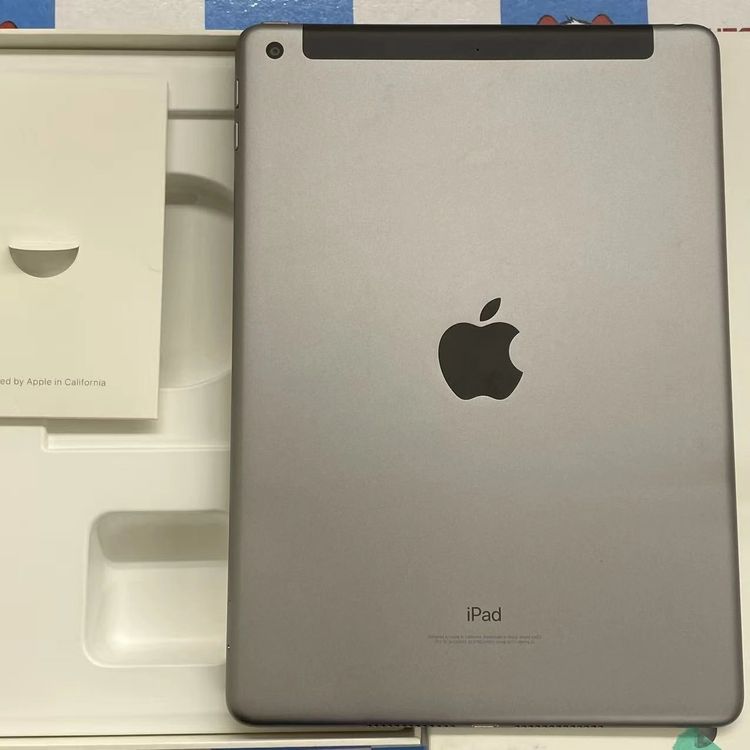 iPad ��5���� Wi-Fi+Cellular��ǥ� 32GB ���ڡ������쥤 MP1J2J/A