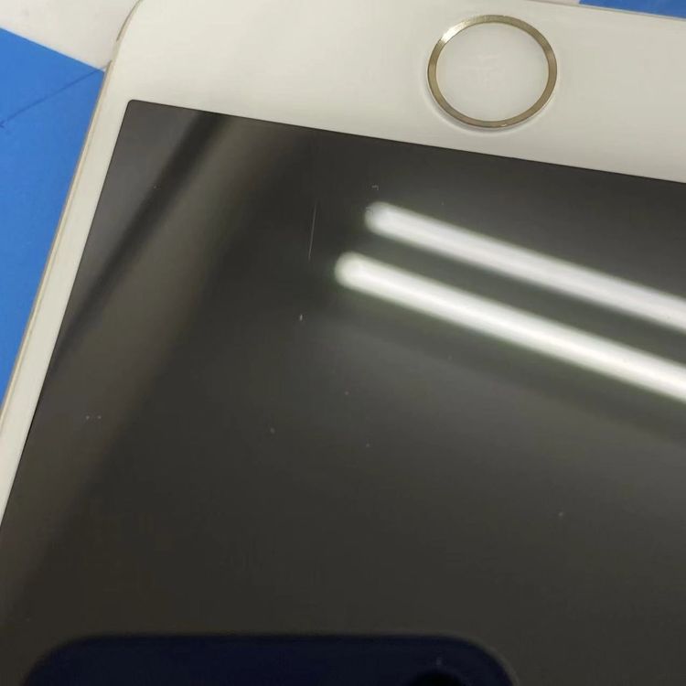 ¨��ȯ����iPhone6 64GB ������� MG4J2J/A au