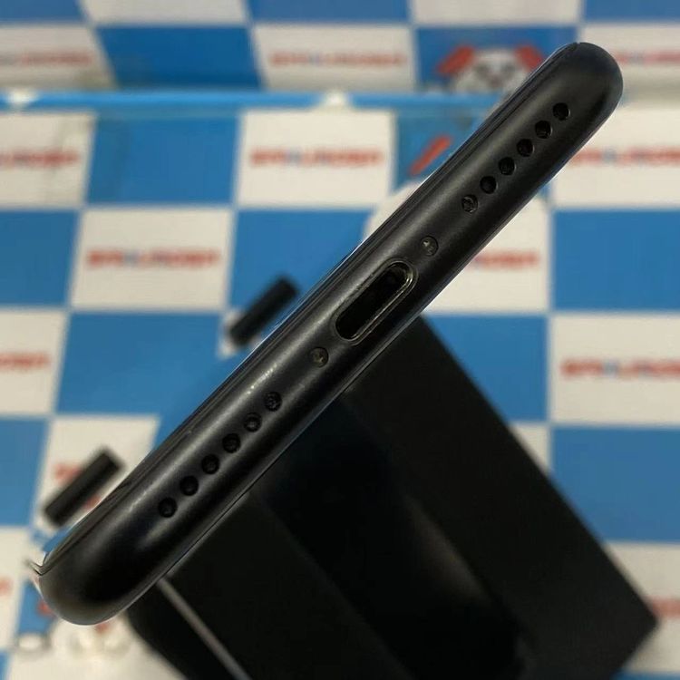 iPhoneSE ��2���� 256GB �֥�å� MXVT2J/A SIM���å������ au