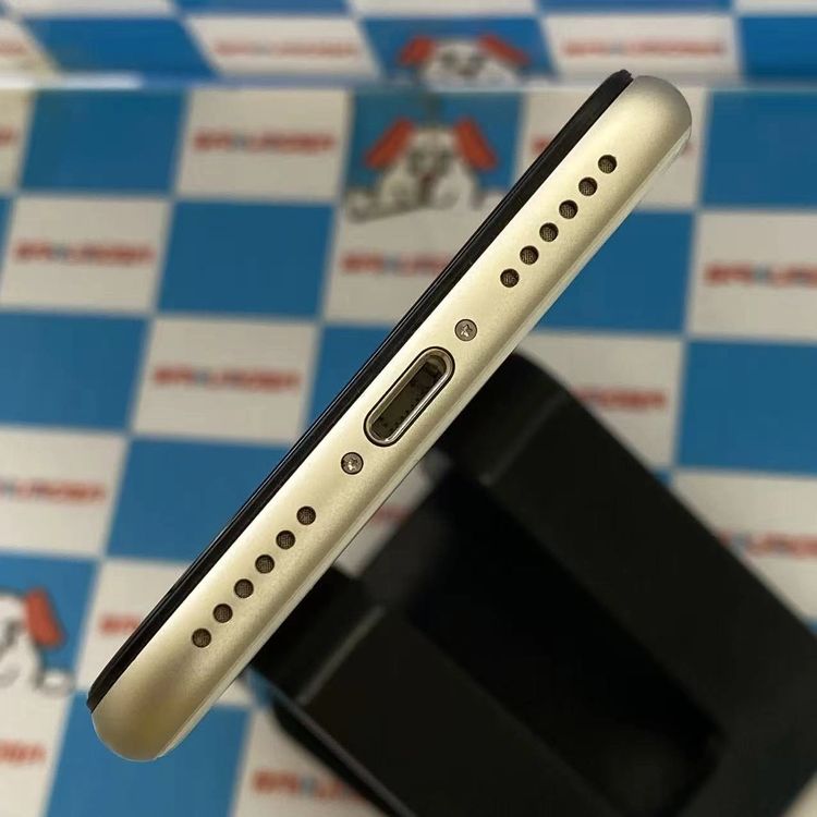 iPhoneSE ��3���� 128GB �������饤�� MMYG3J/A SoftBank��SIM�ե�