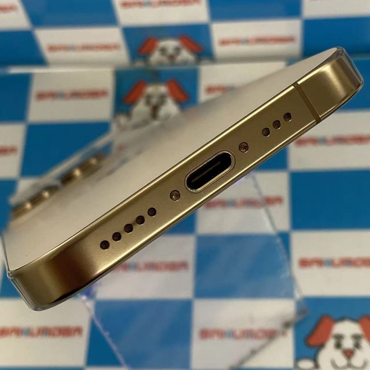 iPhone16 Pro 256GB �ǥ����ȥ����˥��� MYN23J/A docomo��SIM�ե�