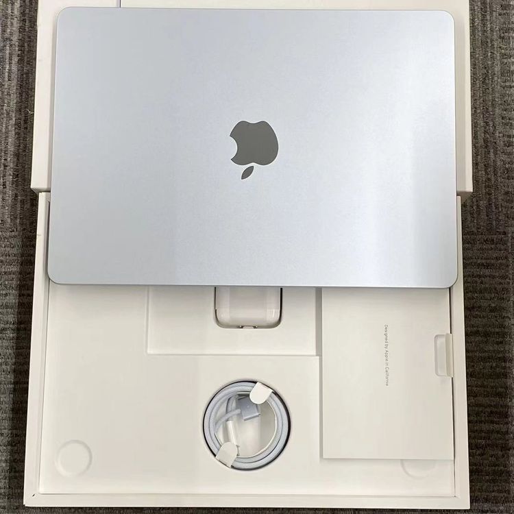 MacBook Air 13����� Early2025 Apple M4 16GB/512GB �֥�