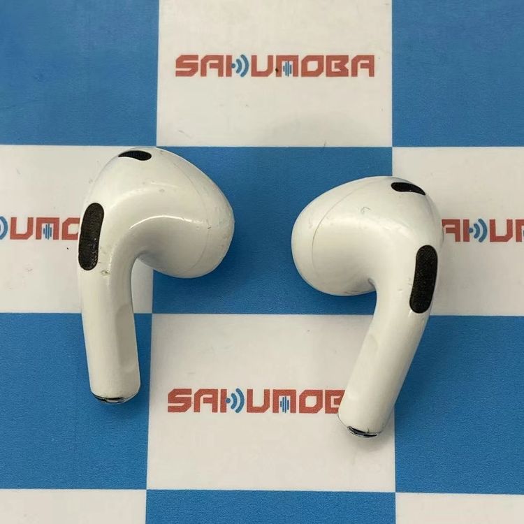 ¨��ȯ����AirPods ��3���� �ۥ磻�� A2564