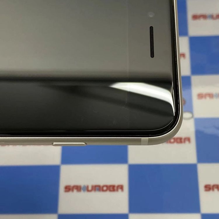 iPhoneSE ��3���� 64GB �������饤�� MMYD3J/A docomo��SIM�ե꡼