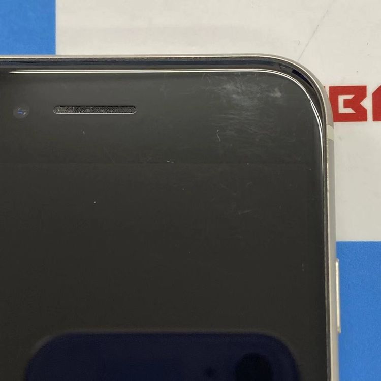 ¨��ȯ����iPhoneSE ��3���� 128GB �������饤�� MMYG3J/A AU��SIM�ե꡼