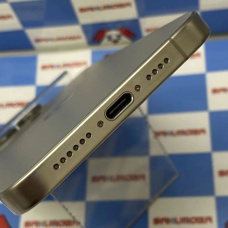 iPhone15 Pro Max 512GB �ʥ���������˥��� MU6W3J/A AU��SIM��