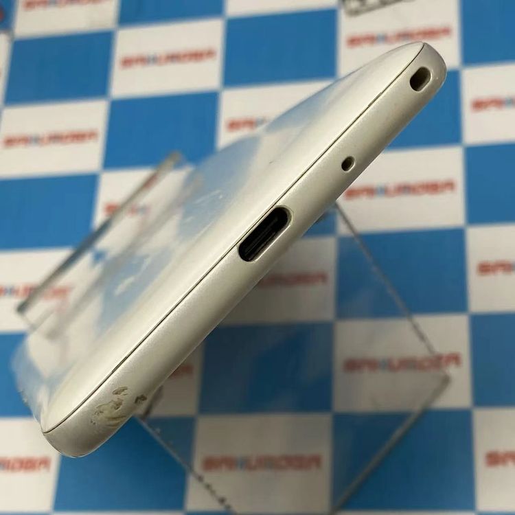 ¨��ȯ����DIGNO J 32GB �ۥ磻�� 704KC SoftBank
