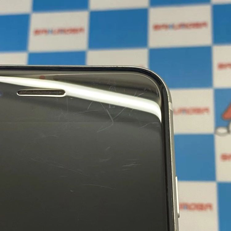 iPhoneSE ��2���� 256GB �ۥ磻�� MXVU2J/A docomo��SIM�ե꡼