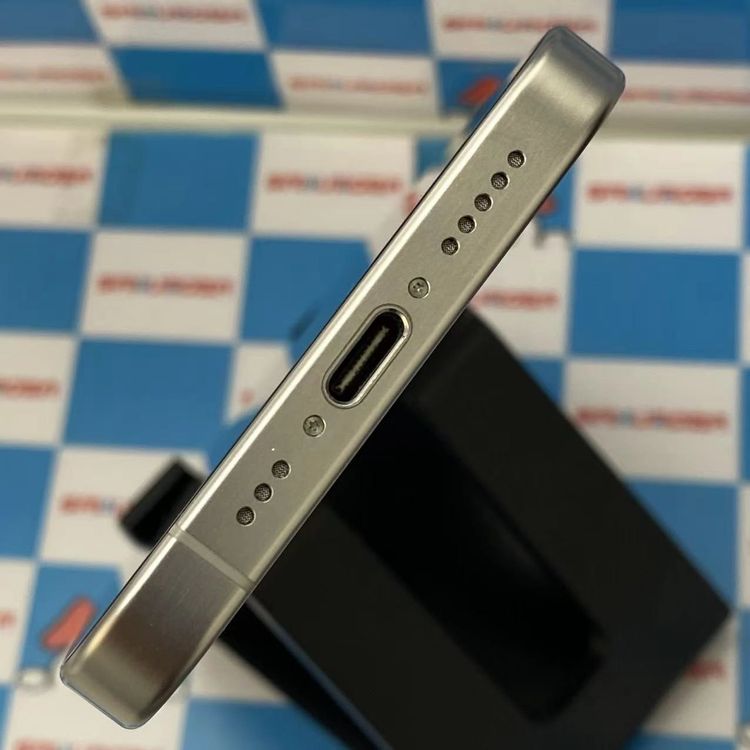 iPhone15 Pro 128GB �ۥ磻�ȥ����˥��� MTU83J/A AU��SIM�ե꡼ ����