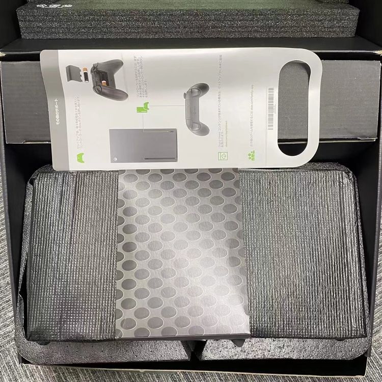 ¨��ȯ����Xbox Series X 1TB �֥�å� RRT-00015 ����