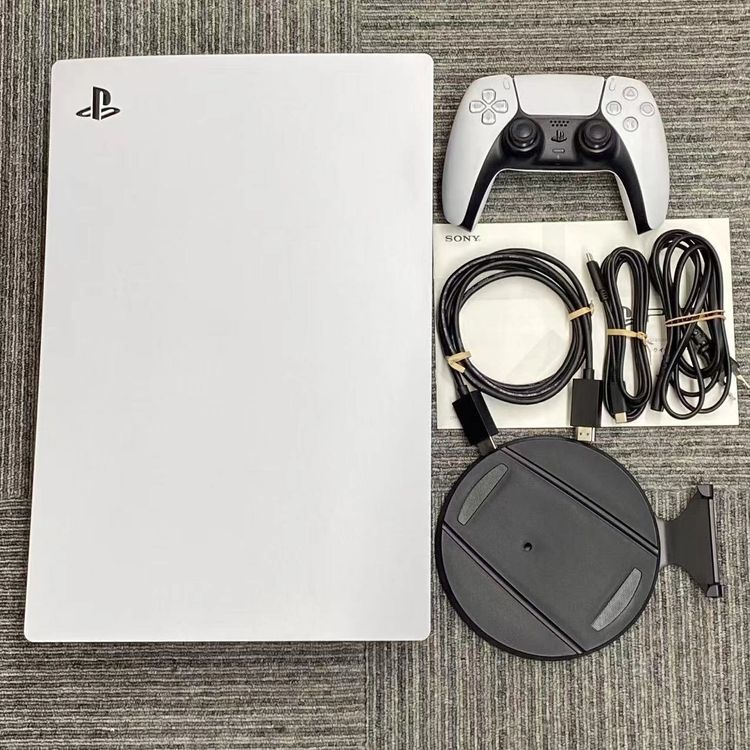 PlayStation 5 �ǥ����롦���ǥ������ 825GB �ۥ磻�� CFI-1100B01 ��
