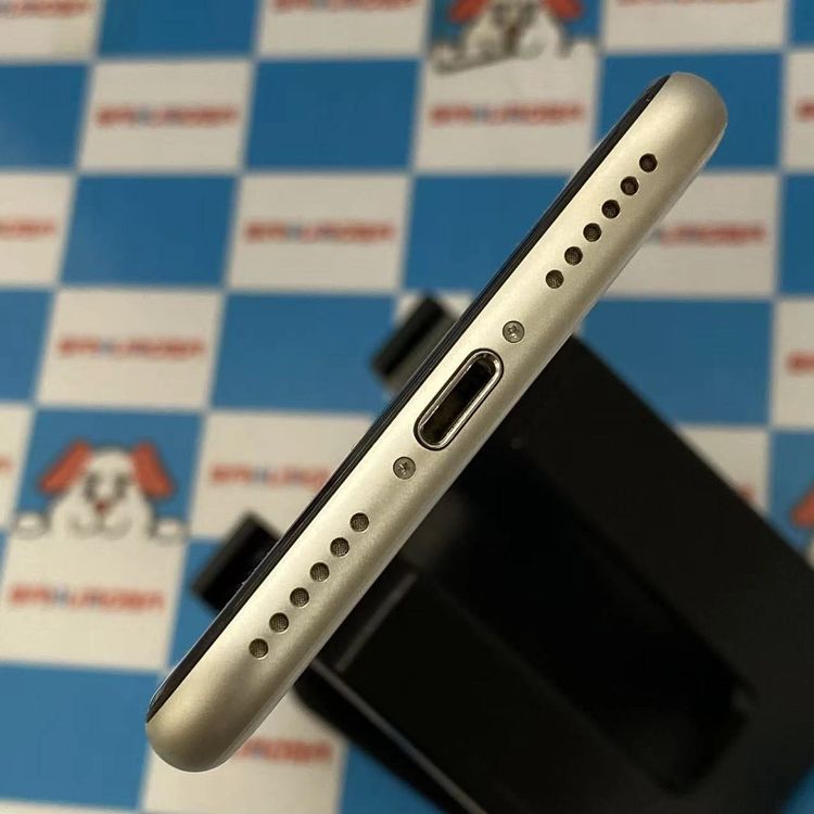 ¨��ȯ����iPhoneSE ��3���� 128GB �������饤�� MMYG3J/A AU��SIM�ե꡼