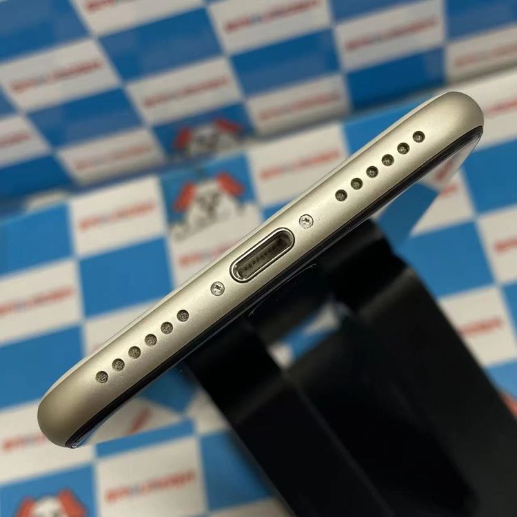 iPhoneSE ��3���� 128GB �������饤�� MMYG3J/A AU��SIM�ե꡼ ������