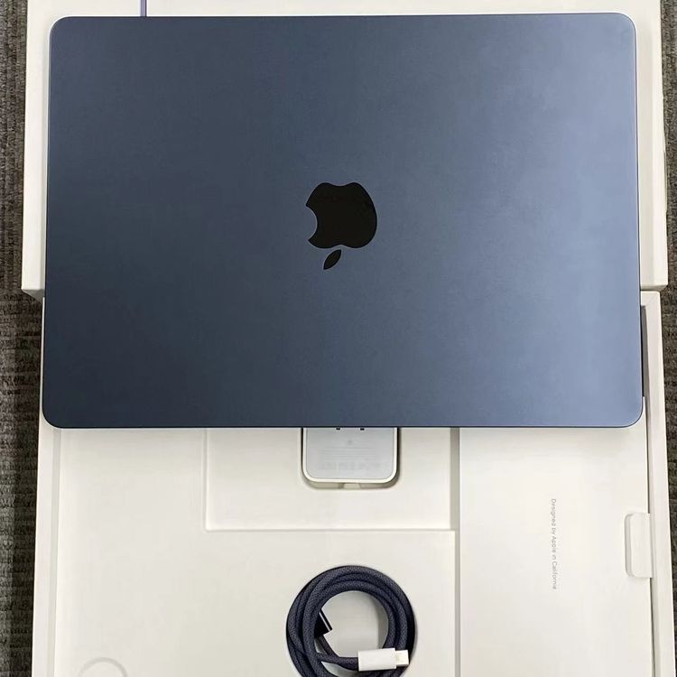 MacBook Air 13����� Early2025 Apple M4 24GB/512GB �ߥ�
