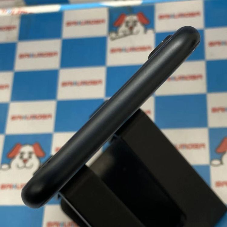 ¨��ȯ����iPhoneSE ��3���� 128GB �ߥåɥʥ��� MMYF3J/A AU��SIM�ե꡼