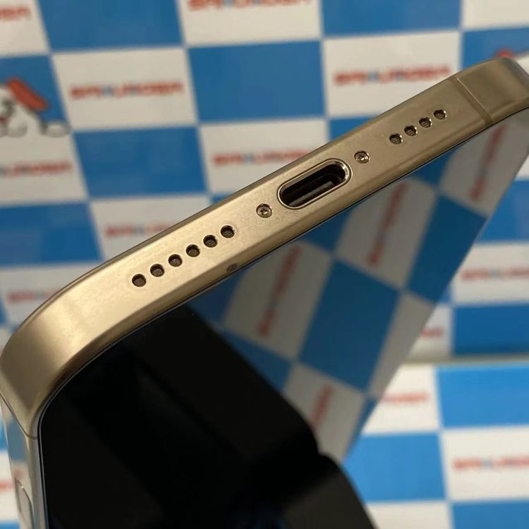iPhone16 Pro Max 256GB �ǥ����ȥ����˥��� MYWJ3J/A docomo��S