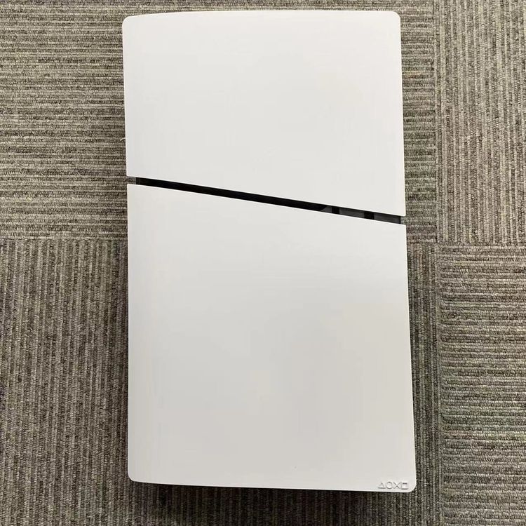 ¨��ȯ����Playstation5 CFI-2200B01 ���ܸ����� 825GB �ۥ磻�� ����