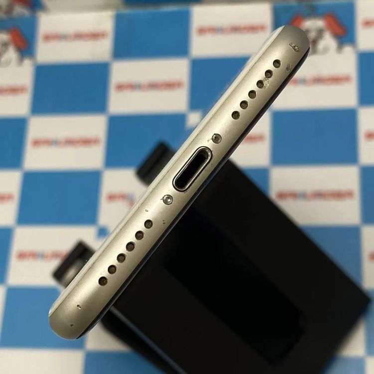 ¨��ȯ����iPhoneSE ��3���� 64GB �������饤�� MMYD3J/A AU��SIM�ե꡼