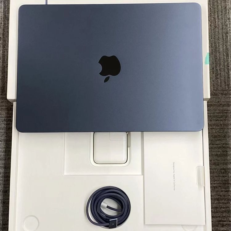 Macbook air 13����� Early2024 Apple M3 8GB/256GB �ߥå�