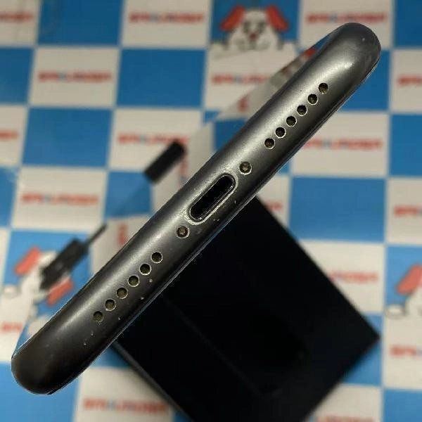 iPhone11 docomoSIMե꡼ 256GB MWM72J/A A2221 