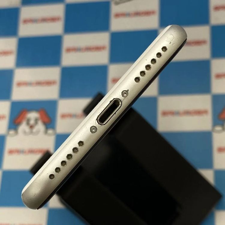 iPhoneSE ��2���� 256GB �ۥ磻�� MXVU2J/A docomo��SIM�ե꡼