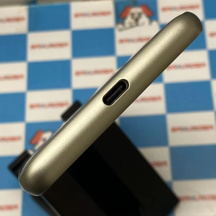 ¨��ȯ����BASIO4 32GB �����ѥ󥴡���� KYV47 AU��SIM�ե꡼ ����