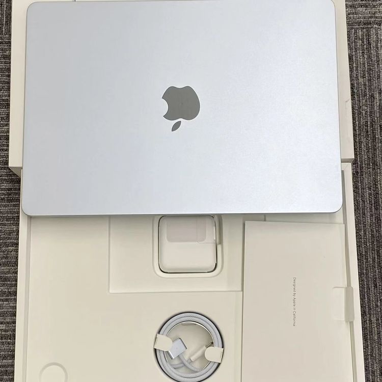 MacBook Air 13����� Early2025 Apple M4 16GB/256GB ����