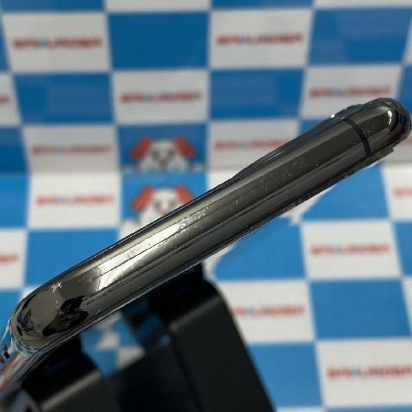 iPhone11pro シルバー がたかっ 64GB 背面のみ割れ simロック解除済み 