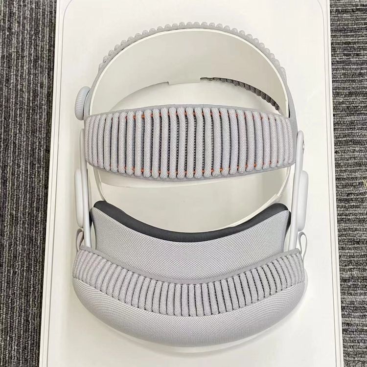 Apple Vision Pro (M5) 256GB ɸ�५�顼 MFHE4J/A ����̤������