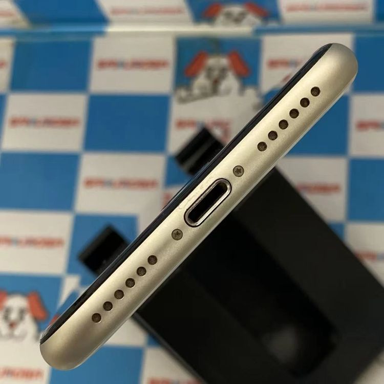 iPhoneSE ��3���� 64GB �������饤�� MMYD3J/A docomo��SIM�ե꡼����