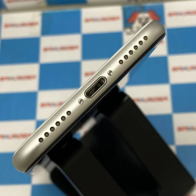 ¨��ȯ����iPhoneSE ��2���� 64GB �ۥ磻�� MHGQ3J/A SIM�ե꡼ �������