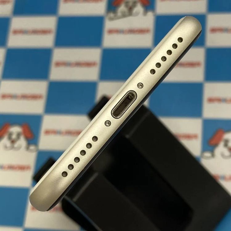 ¨��ȯ����iPhoneSE ��3���� 64GB �������饤�� MMYD3J/A SIM�ե꡼������