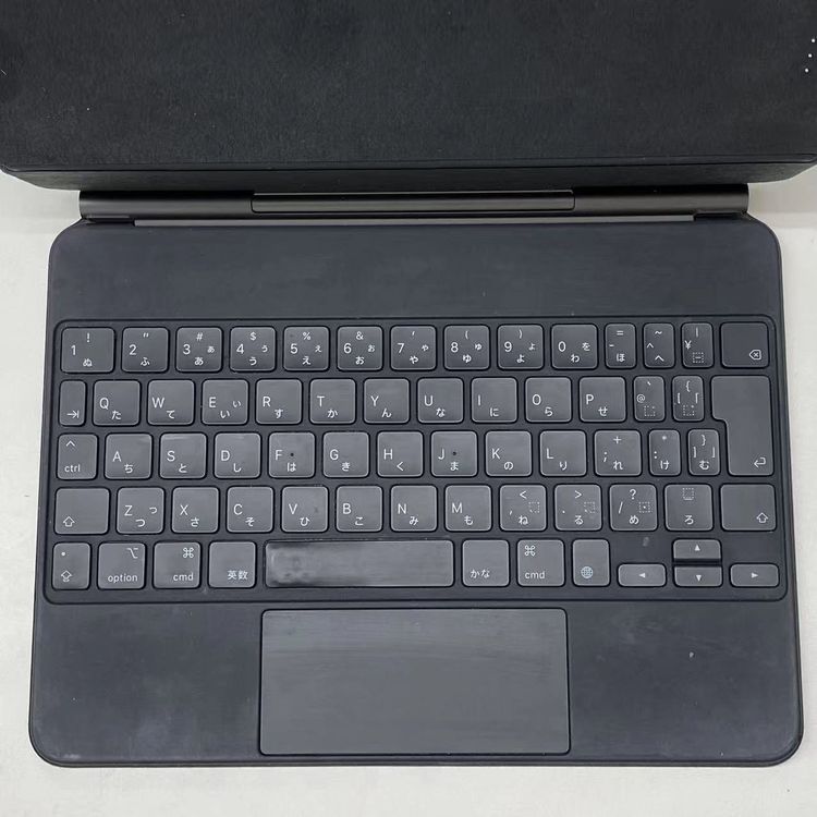 11�����iPad Pro(��2����)�� Magic Keyboard �֥�å� A2261