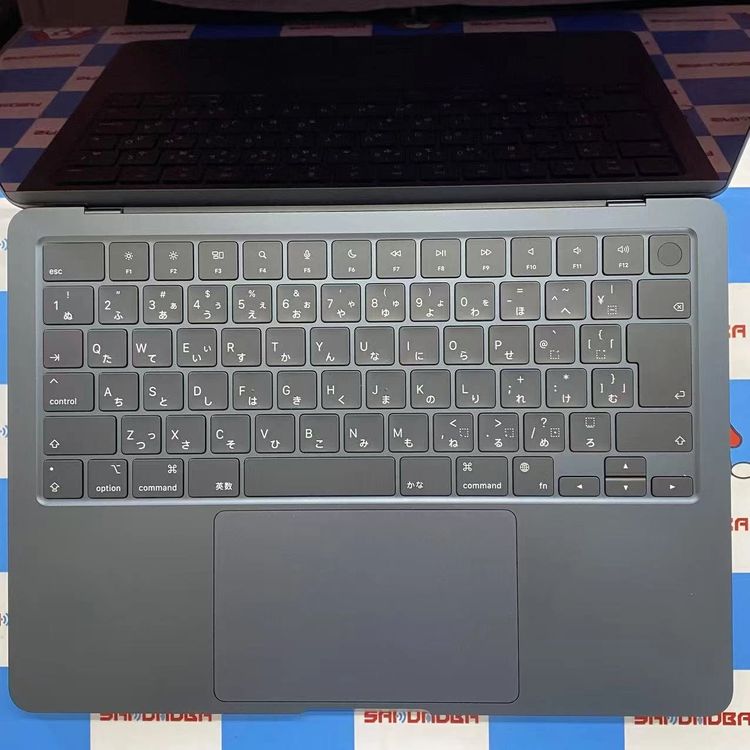 Macbook air 13����� Early2024 Apple M3 (CPU:8C/GPU:1