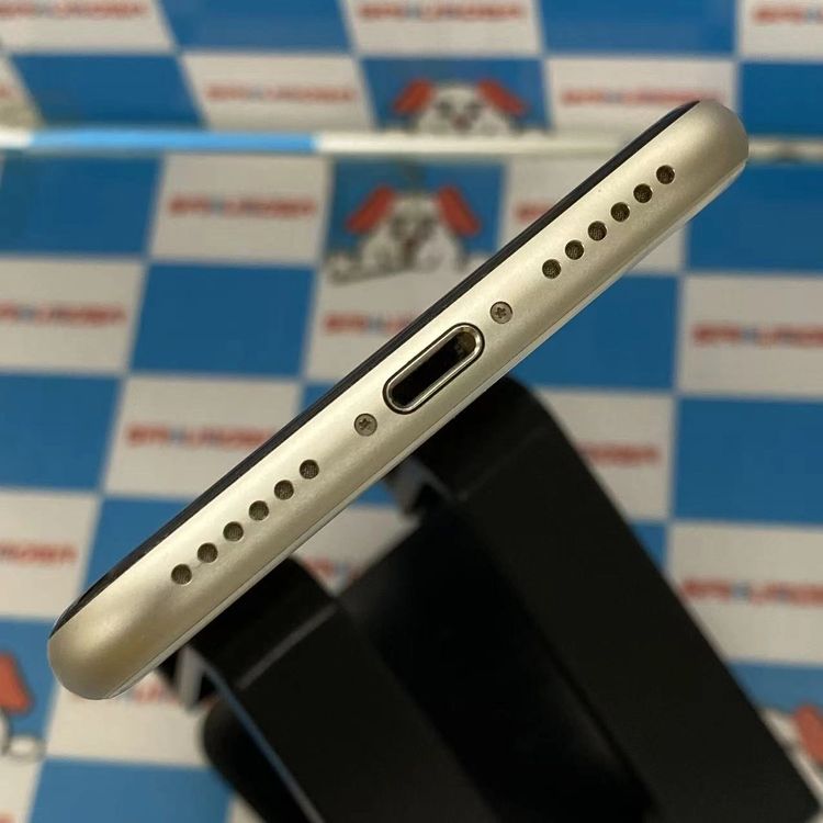 iPhoneSE ��3���� 64GB �������饤�� MMYD3J/A docomo��SIM�ե꡼����