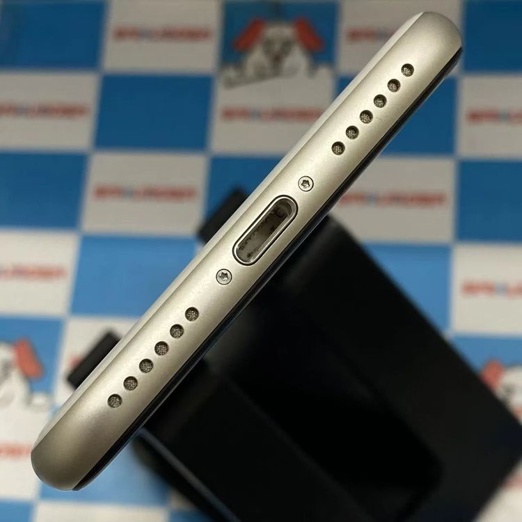 ¨ȯiPhoneSE 3 64GB 饤 MMYD3J/A au