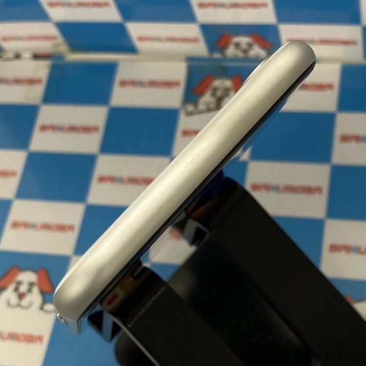 ¨��ȯ����iPhoneSE ��2���� 64GB �ۥ磻�� NX9T2J/A AU��SIM�ե꡼����