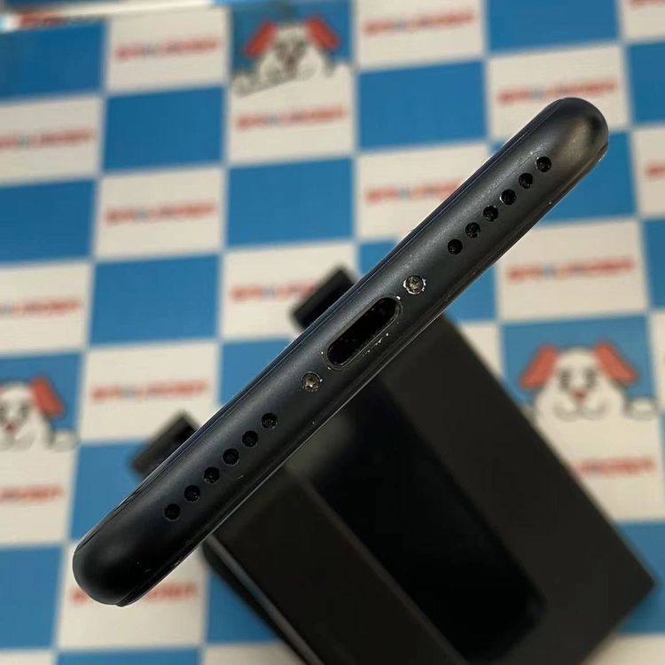 iPhoneSE ��3���� 64GB �ߥåɥʥ��� MMYC3J/A docomo��SIM�ե꡼