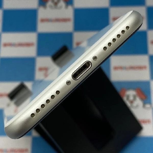 iPhoneSE 第2世代 docomo版SIMフリー 128GB MHGU3J/A A2296 訳