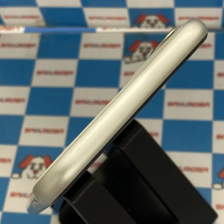 ¨��ȯ����iPhone11 256GB �ۥ磻�� MWM82J/A AU��SIM�ե꡼