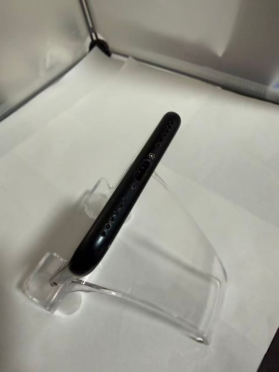 �����ʡ�����91%��iPhone SE ��3���� �ߥåɥʥ��� 64GB SIM�ե꡼