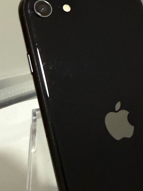 ���ڼ����ʡ��Хåƥ꡼��������96%��iPhone SE3 64GB SIM�ե꡼