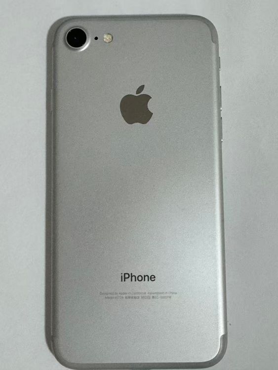ʡiPhone 7 С 32GB 95 ¡KDDI