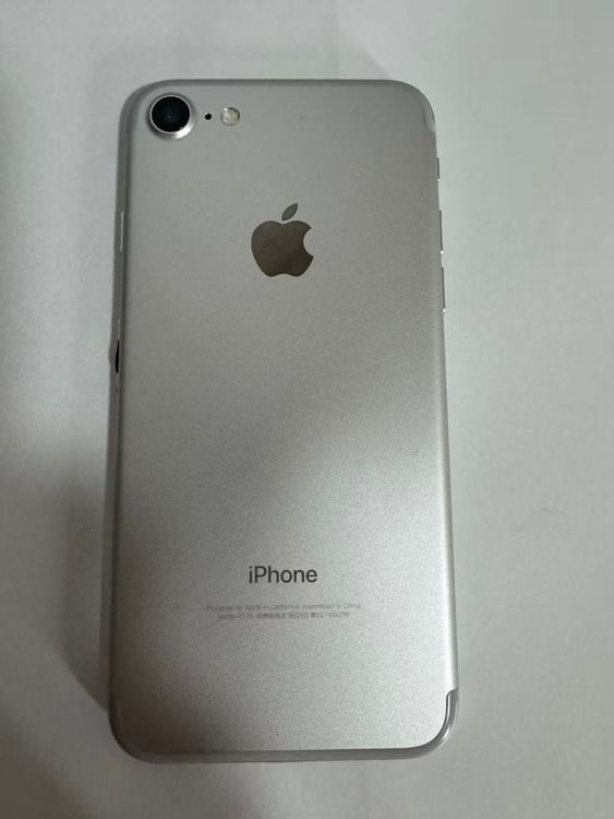 ʡiPhone 7 32GB С Хåƥ꡼ɹ90 Ѥ