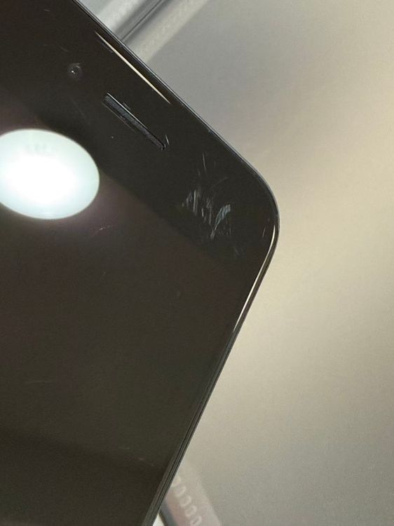���ڼ����ʡ��Хåƥ꡼100%��iPhone SE3 64GB �ߥåɥʥ���