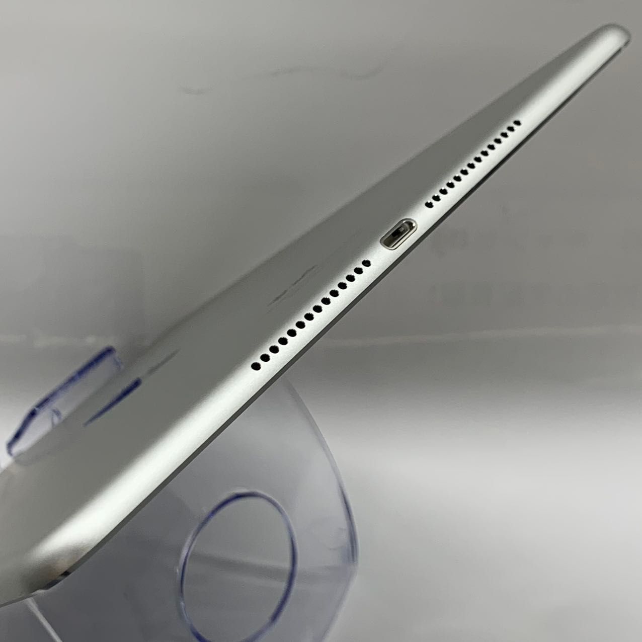 ムスビー｜iPad Air 2 32GB Wi-Fiモデル シルバー MNV62J/A バッテリー 