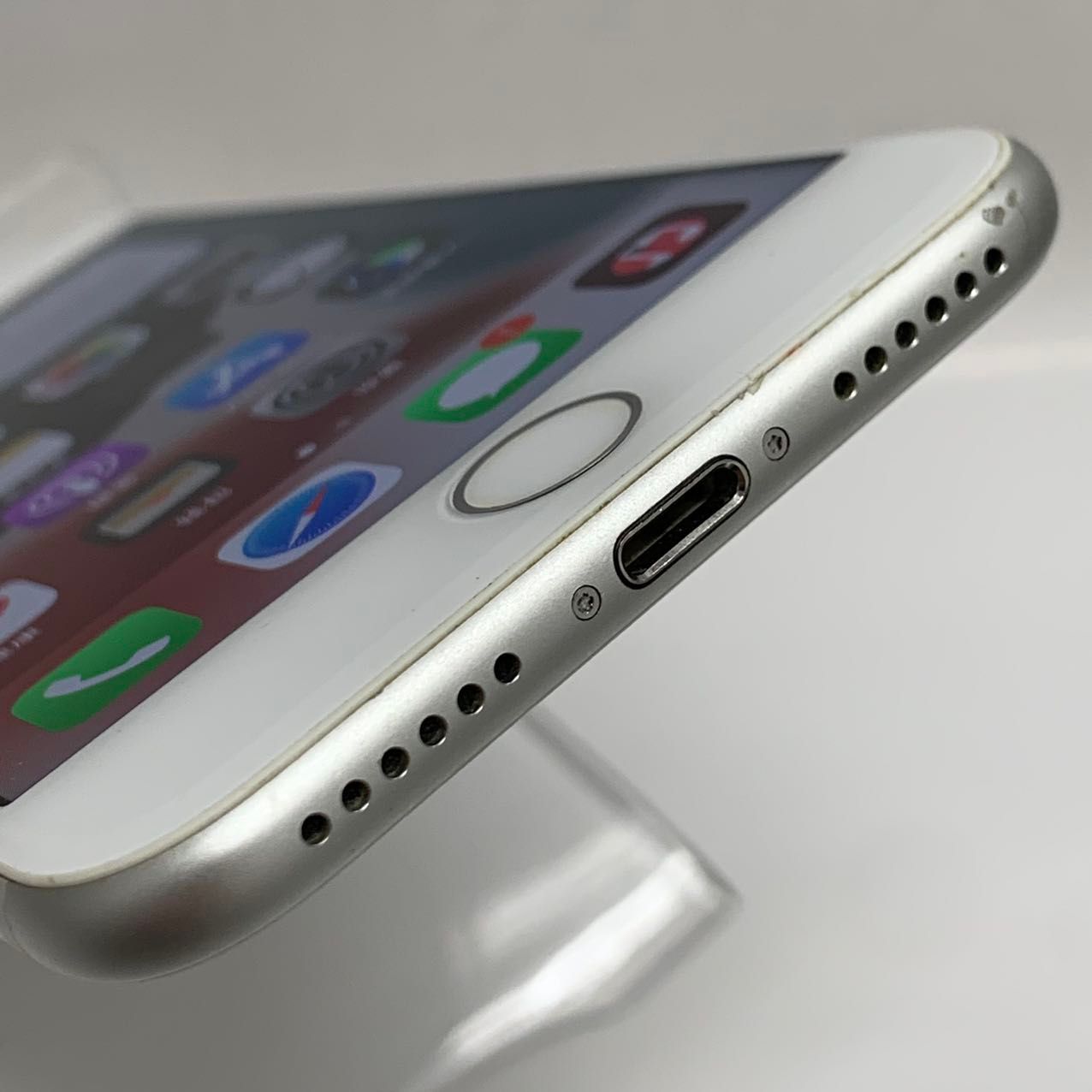 ムスビー｜iPhone7 128GB docomo版SIMフリー シルバー MNCL2J/A 